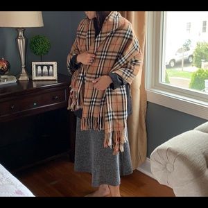 Burberry Vintage Wool Classic Check XL Shawl